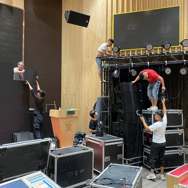 設(shè)備租賃現(xiàn)場(chǎng)